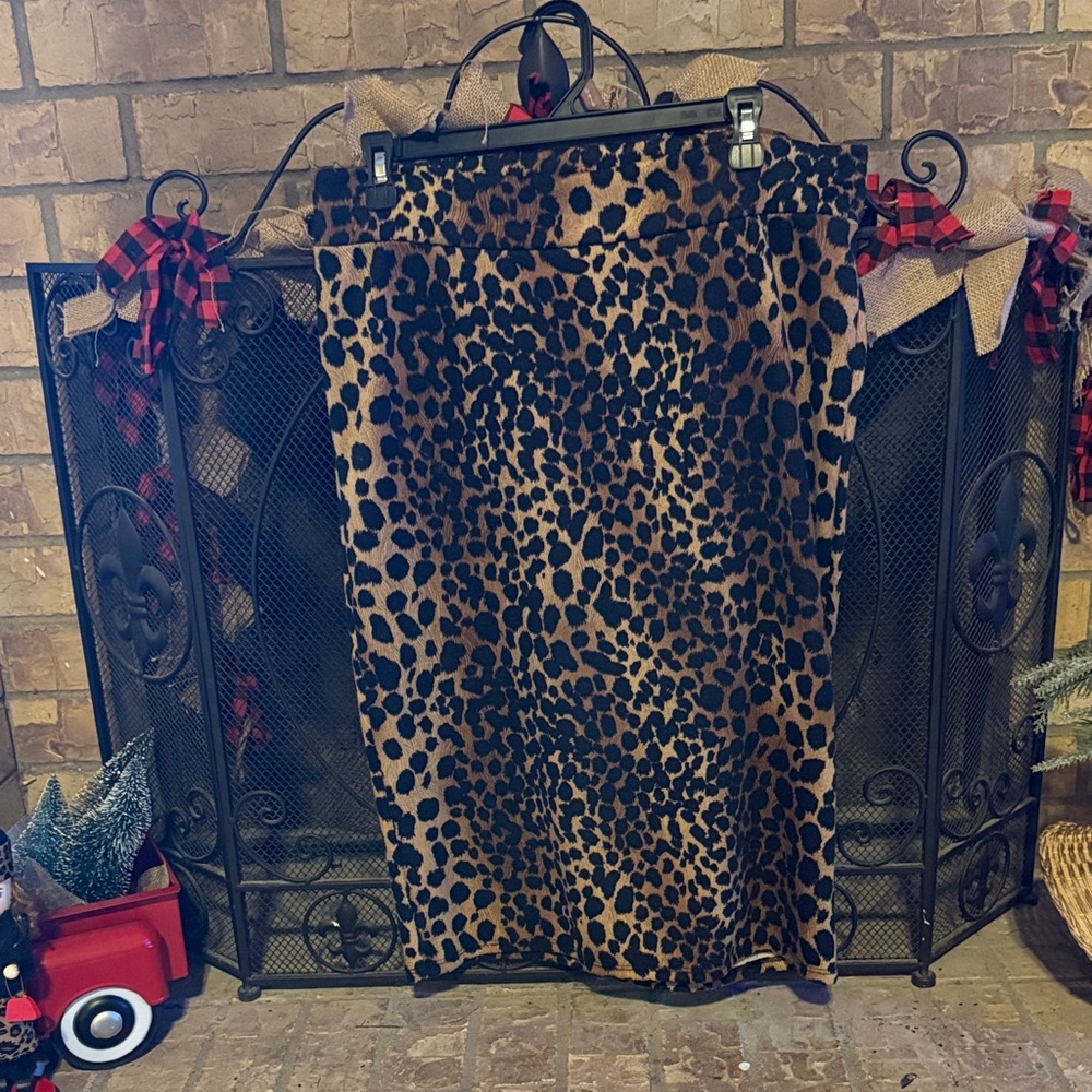 Azules Brown Leopard Print Pencil Skirt